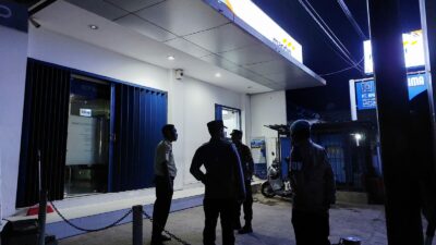 Cegah Kejahatan Jalanan, Polsek Gerung Gelar Patroli Malam di Lombok Barat