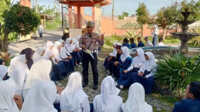 Polres Lombok Barat Tanam Kesadaran Lalu Lintas Sejak Dini di Sekolah