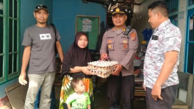 93 Minggu Berkah, Polsek Kediri Tak Henti Beri Nutrisi untuk Anak Stunting