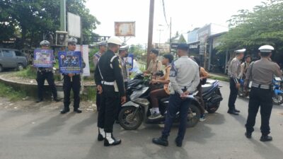 Polsek Lembar Amankan Jembatan Bakong, Himbauan Larangan Melintas Dipasang