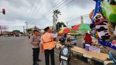 Aksi Sigap Polsek Gerung Amankan Ngabuburit di Titik Rawan