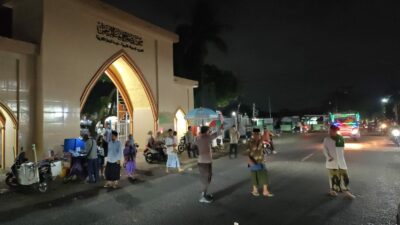 Polisi Kawal Sholat Tarawih di Kediri, Ramadhan Jadi Lebih Nyaman