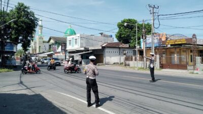 Patroli Intensif Jelang Lebaran Topat, Pos Pam Batulayar Pastikan Keamanan