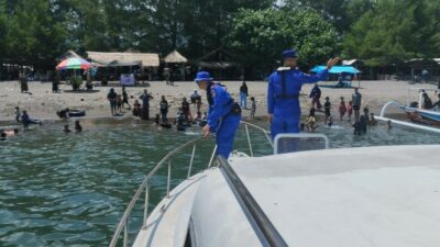 Patroli Pengamanan Lebaran Ketupat di Perairan Cemara – Lembar Polairud Polres Lombok Barat