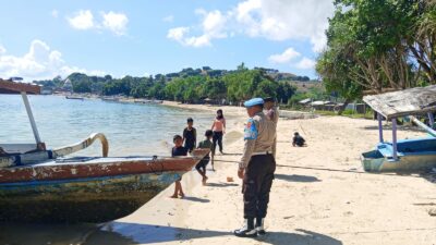 Patroli Rutin Polsek Sekotong Amankan Obyek Wisata di Lombok Barat