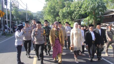 Polres Lombok Barat Jamin Keamanan Perayaan Tradisi Lebaran Topat 2025