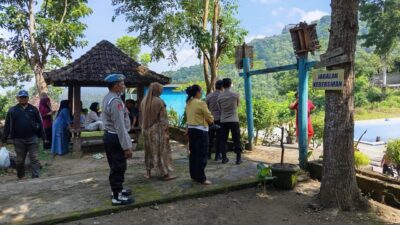 Patroli Intensif Polisi Jaga Keamanan Wisatawan Lebaran Topat di Lombok Barat