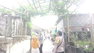 Bhabinkamtibmas Desa Ombe Baru Ajak Warga Wujudkan Kemandirian Pangan dari Pekarangan