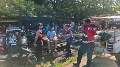 Inovasi KEMOS 110 Disosialisasikan Sat Samapta Polres Lobar di Desa Gerung Selatan